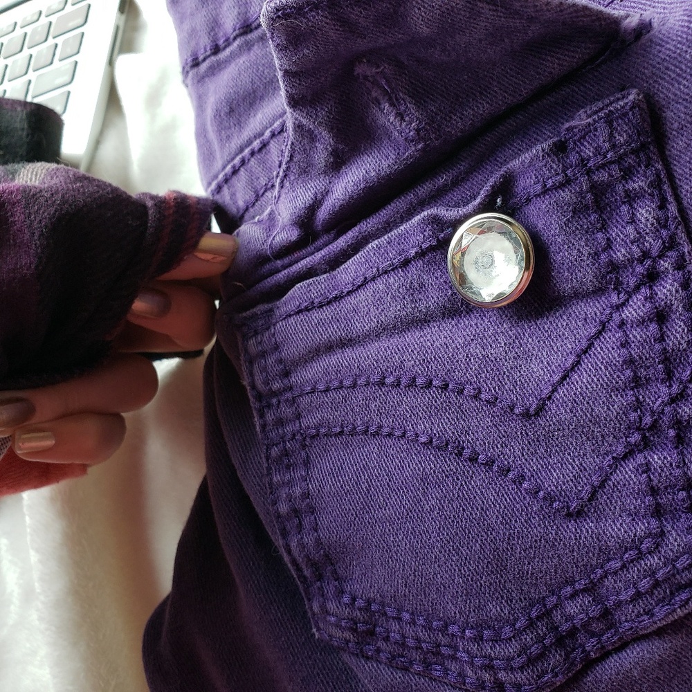Rue21 Distressed Eggplant Colored Skinny Jeans - Picture 4 of 7